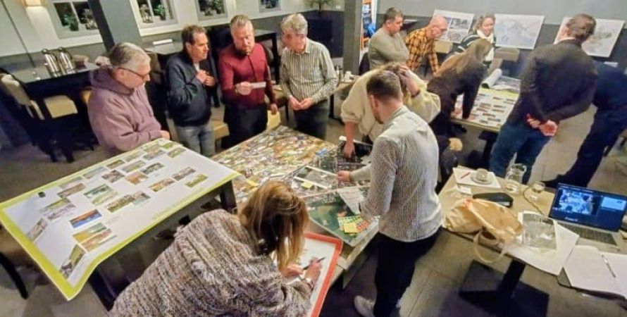 Bijeenkomst Fijnaart schetsontwerpen na de zomer